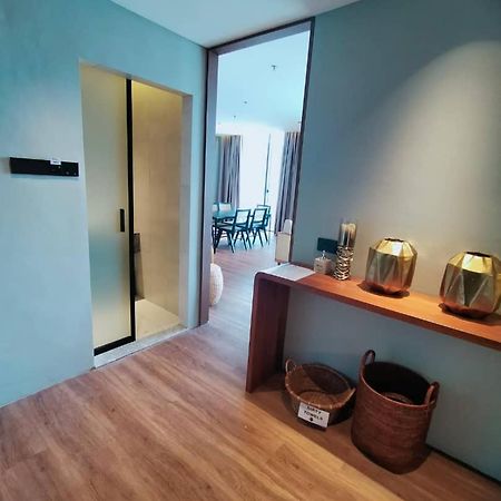 Roxy Beach Resort Sematan Zewnętrze zdjęcie