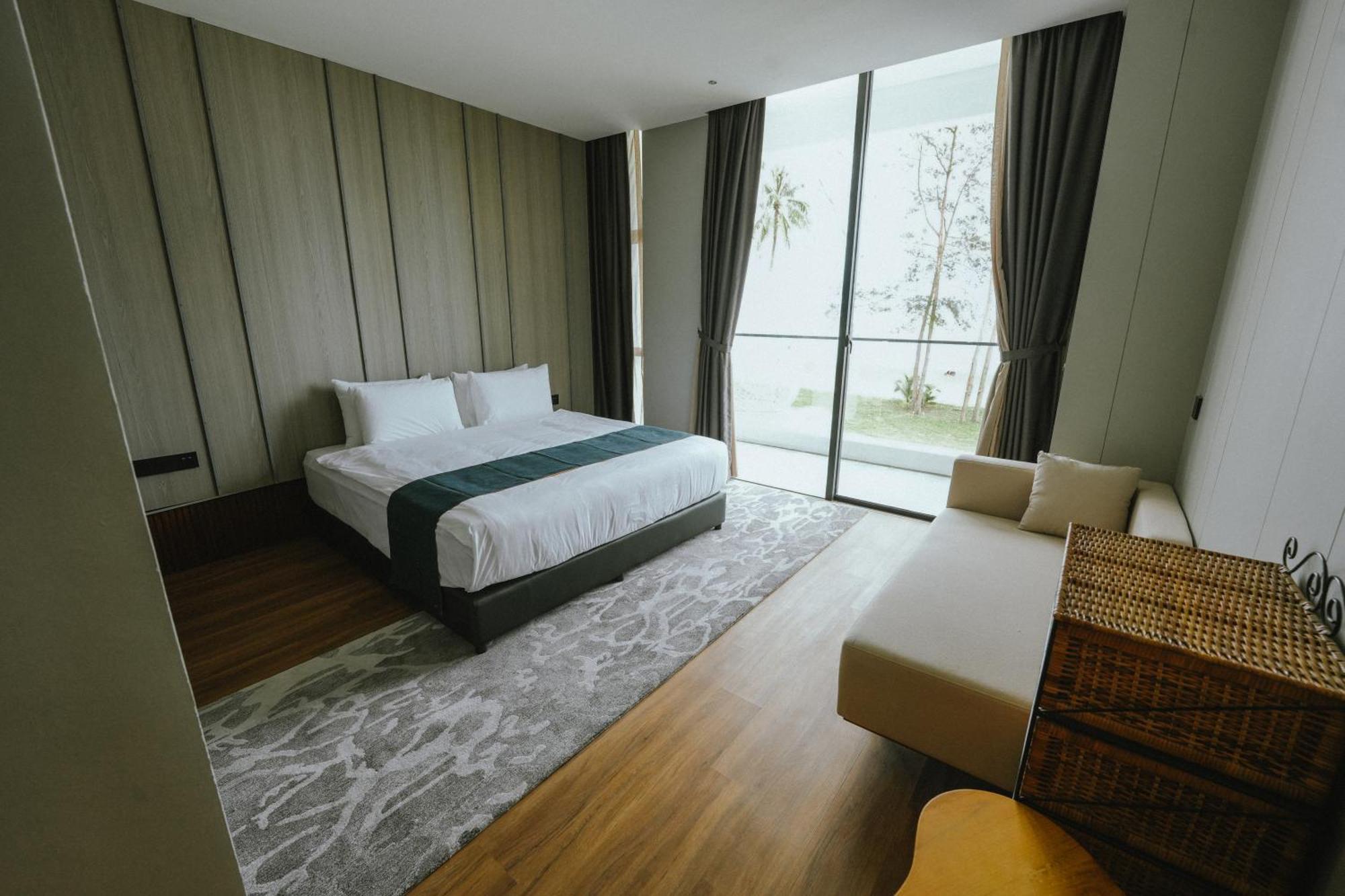 Roxy Beach Resort Sematan Zewnętrze zdjęcie