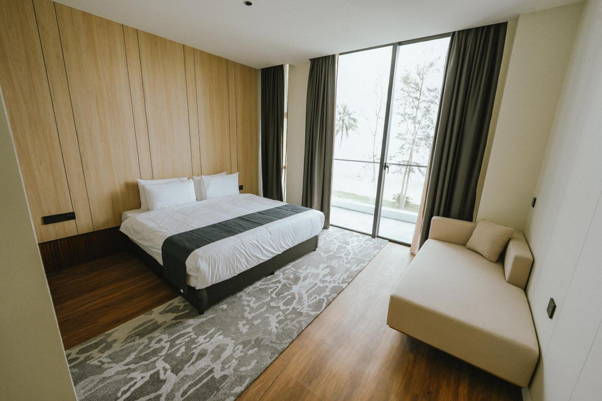Roxy Beach Resort Sematan Zewnętrze zdjęcie