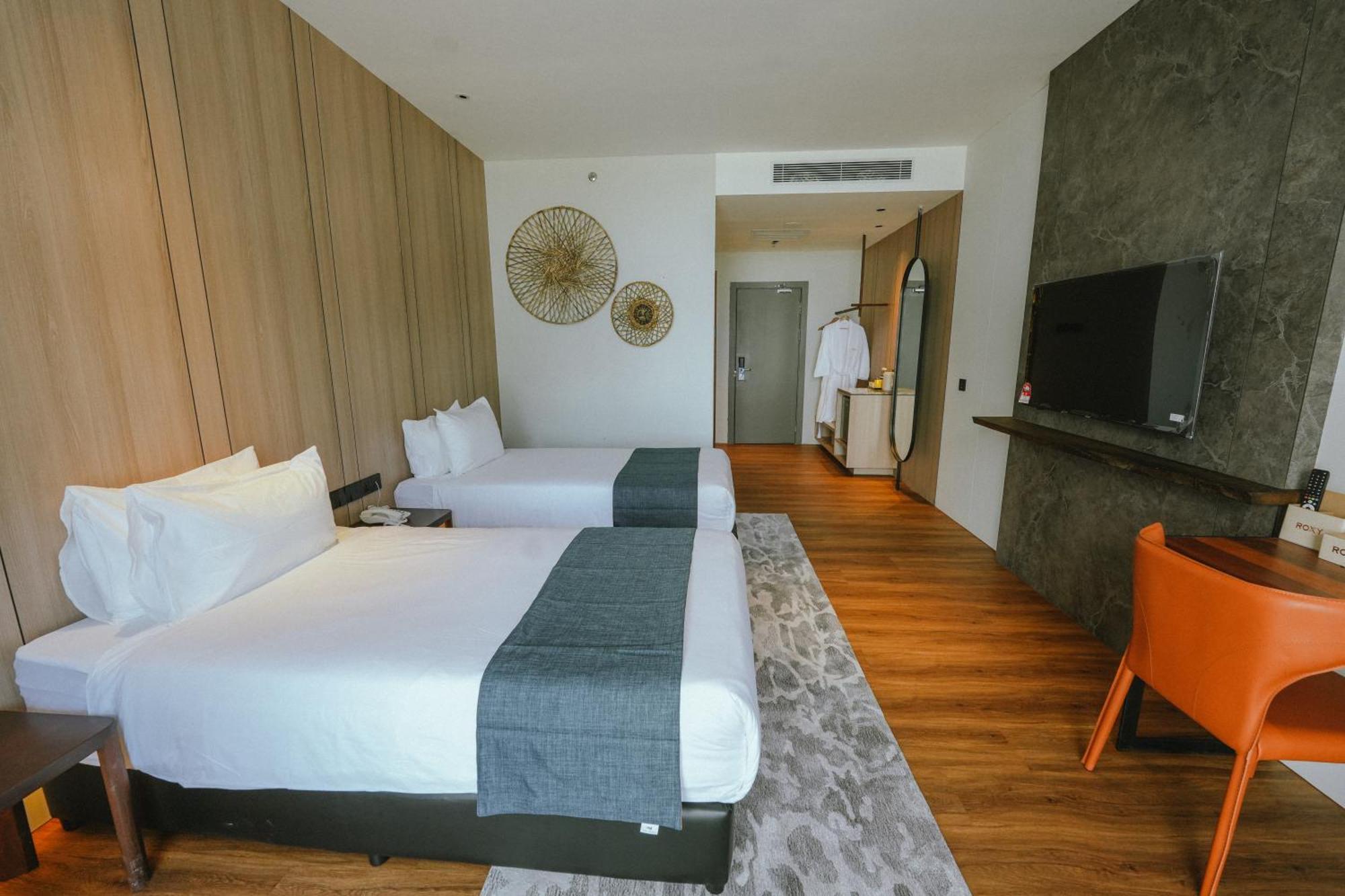 Roxy Beach Resort Sematan Zewnętrze zdjęcie