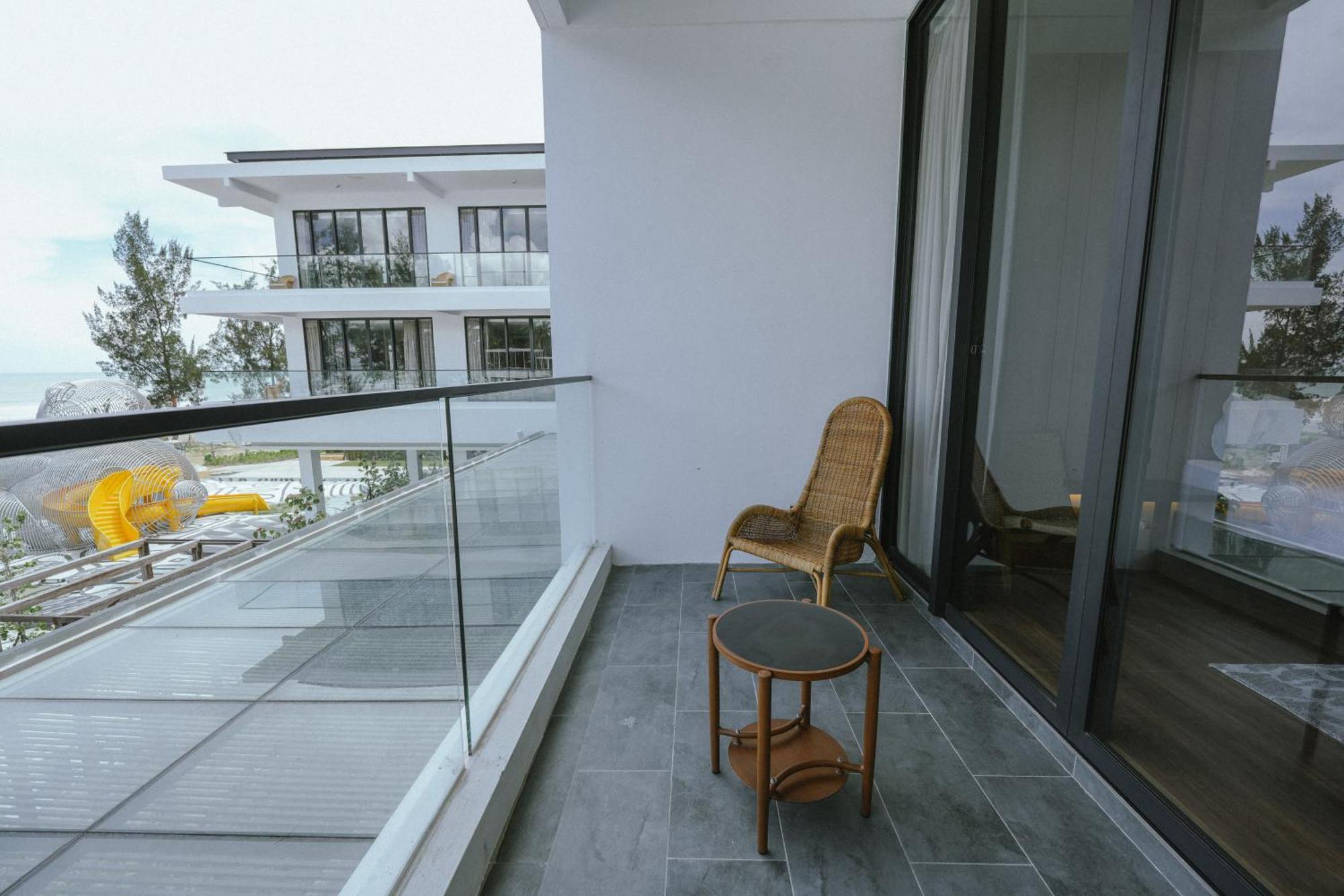 Roxy Beach Resort Sematan Zewnętrze zdjęcie